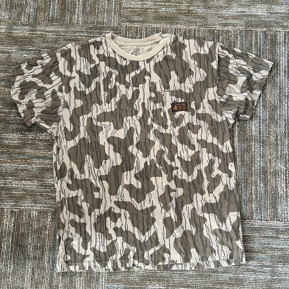 Volcom Camouflage Relaxed Frickin Skate Work Chino Shirt Men's Size LG Tan Brown